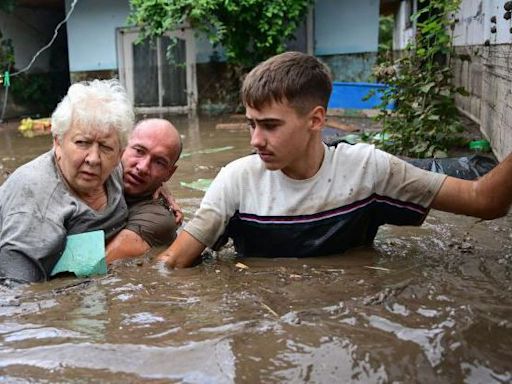 'Catastrophe' as Central Europe deals with deadly floods