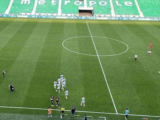 Argentina vs. Marruecos en París 2024: la selección llegó al empate en el minuto 105, pero el gol se anuló casi dos horas después y el partido debe reanudarse