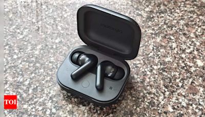 Moto Buds+ Sound by Bose TWS earbuds review: Fine audio, excellent customisation - Times of India