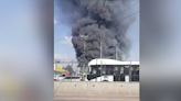 Fuerte incendio consume fábrica de plásticos en Ecatepec