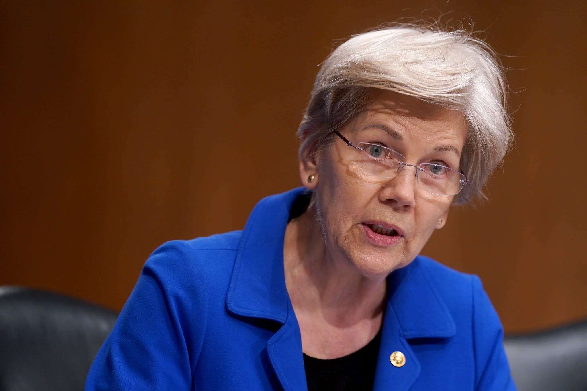 Elizabeth Warren calls Fed chair ‘dangerous man’ for supporting these reduced bank controls