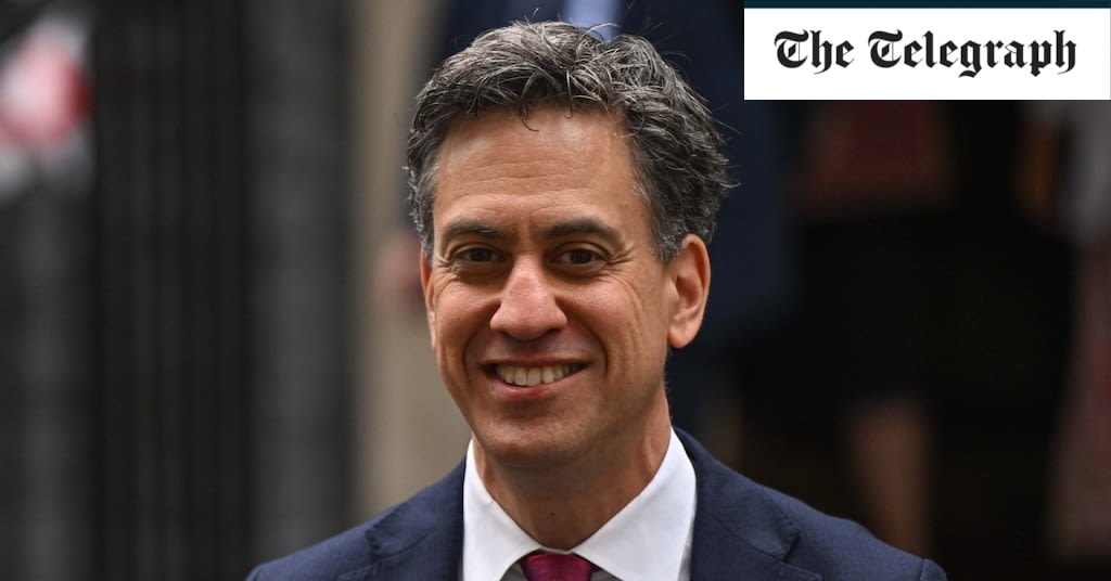 Top mini-nuke lab faces closure in blow for Miliband