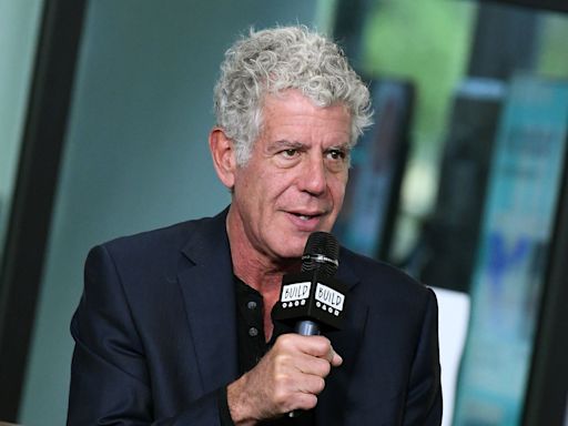 Posts Claim Anthony Bourdain Said 'Have a Drink' With People You Wouldn't Agree With. We Looked for the Source