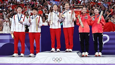 Badminton-Chen, Jia win gold in all-Chinese women's doubles final