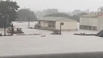 凱米挾暴雨！八掌溪溢堤船艇救援畫面曝 嘉義多處成水鄉澤國｜壹蘋新聞網