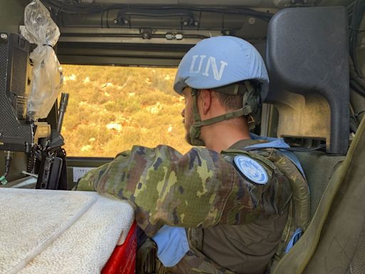 En la base española del Líbano la vida transcurre en una calma tensa pese a la escalada