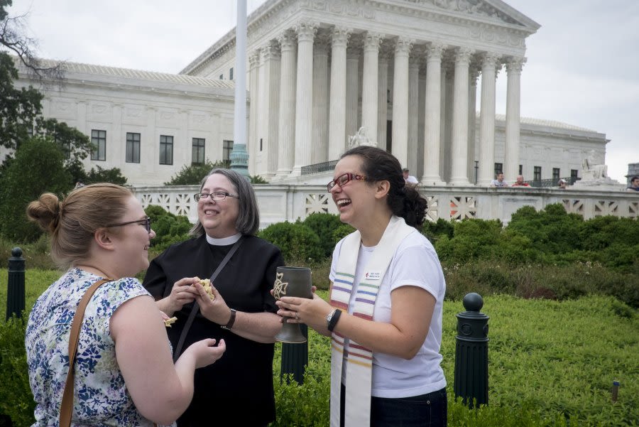 United Methodist Church ends ban on gay clergy