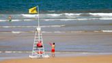 Gijón da el pistoletazo de salida a la temporada de baños más larga y con más personal de la historia