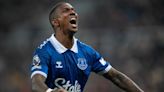 "It was a no-brainer" - Everton stalwart signs contract