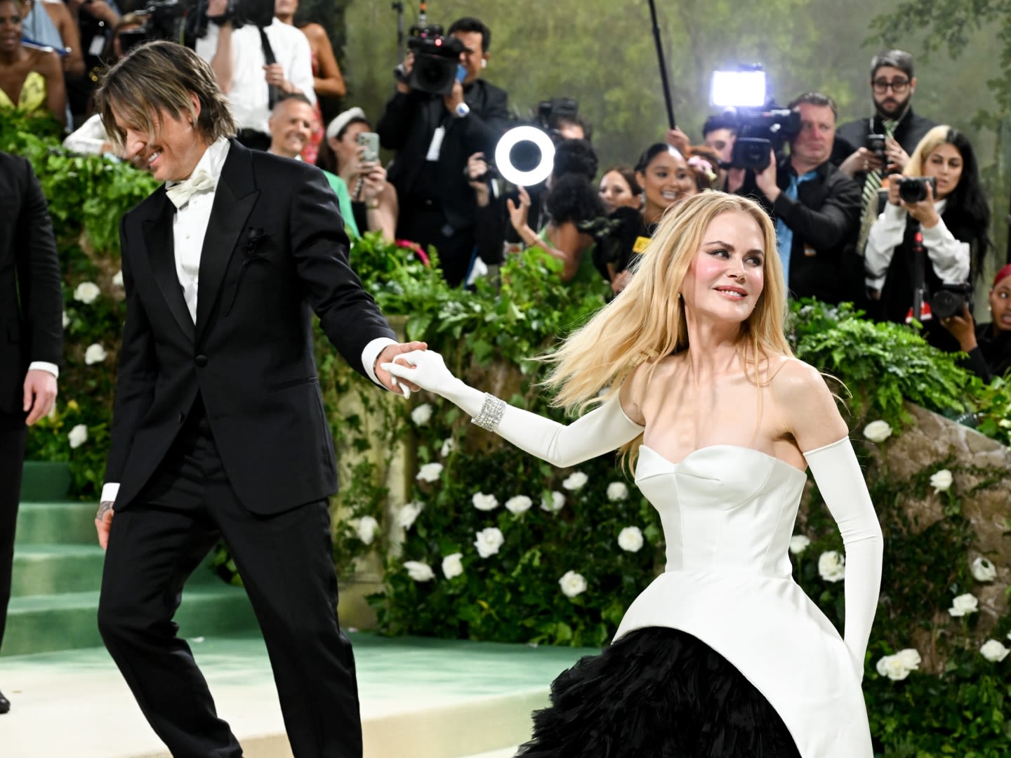 Keith Urban and Nicole Kidman’s Steamiest PDA Moments: Photos