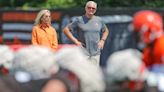 Bucks owner Marc Lasry agrees to sell portion of NBA team to Browns owners Jimmy and Dee Haslam