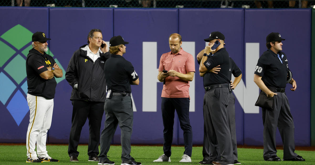 Rain floods warning track at PNC Park, further delaying Pirates-Padres game