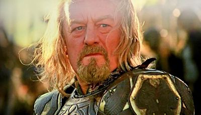 “Rojo será el día, hasta el nacer del Sol”: la escena más épica de Théoden (Bernard Hill) en ‘El señor de los anillos’