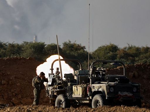 Israel bombardea una “posición militar” en Siria en respuesta al lanzamiento de un proyectil contra el país - La Tercera