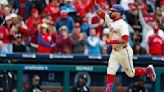 Kyle Schwarber homers, Aaron Nola strikes out 7 as Philadelphia Phillies sweep Chicago White Sox