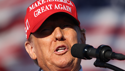 Massive Trump beach rally in deep blue NJ draws stark contrast to Biden's beach weekend: 'Biden could never'