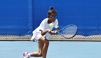 華國三太子盃B級》10歲女單吳攸娜擊退種子選手前進四強；明10歲女雙冠軍出爐 - 網球 | 運動視界 Sports Vision