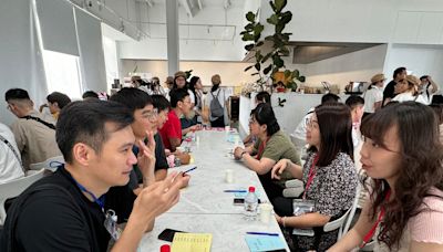 高雄單身聯誼120人報名歷年最大場 每人填5張告白卡