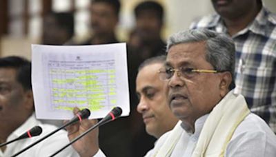 How many plots did former PM H D Deve Gowda's family get from MUDA, asks CM Siddaramaiah