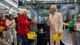 Tony Christie surprises St Pancras travellers with performance for Thank You Day