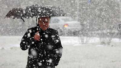 US braces for wild weather week: Extreme heat in Midwest, Northeast to sudden snowfall and thunderstorms