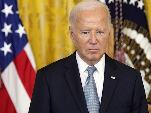 Biden, en el punto de mira: Varios famosos piden que se retire de la carrera presidencial