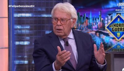 Las redes dictan sentencia al llamativo gesto de Felipe González en 'El Hormiguero': "Amén"