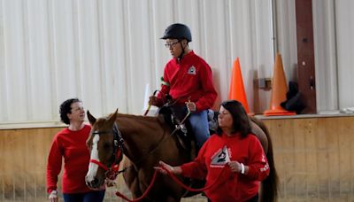 New Lenox teen thrives with Homer Glen holistic therapy horse riding program