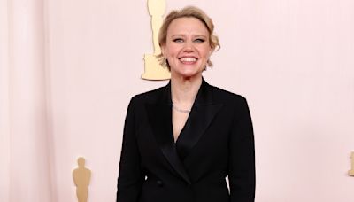 Kate McKinnon “Would Love” To Come Back On ‘SNL’ For 50th Season