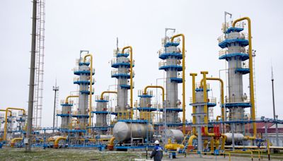 Russia Extends Gasoline Export Permits on Ample Home Supply