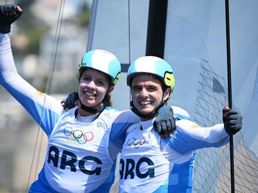 Argentinos Mateo Majdalani y Eugenia Bosco se llevan plata en Multicasco mixto de vela olímpica