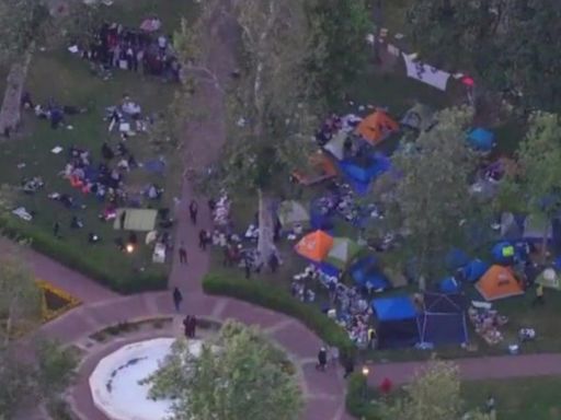 USC protests: Demonstrators meet with Carol Folt for second time