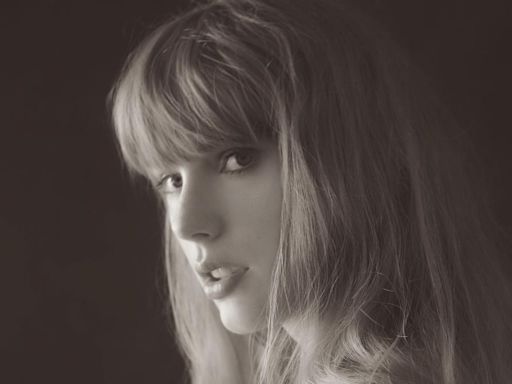 Taylor Swift, dos intensas horas de poesía torturada, insomnio y brotes de humor en su nuevo álbum, ‘The tortured poets department’