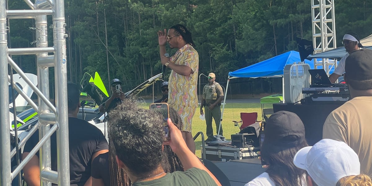 Fulton County residents commemorate Juneteenth with Atlanta rapper T.I.