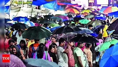 No-Rally Day Spurs Surge in Kolkata Puja Sales as Shoppers Flock to Markets | Kolkata News - Times of India