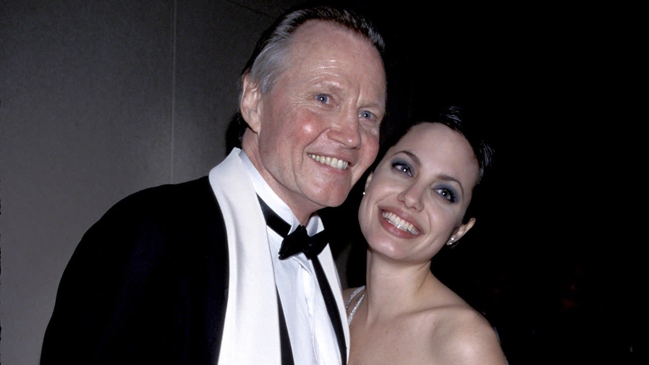 Jon Voight says daughter Angelina Jolie's stance on Israel, Gaza has been 'influenced by antisemitic people'