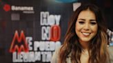 Danna Paola comparte imágenes en la playa