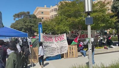 Pro-Palestinian protest encampment grows at UC Irvine