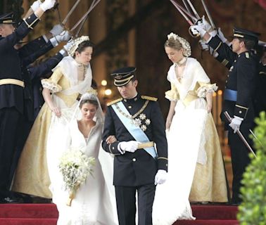 Así fue la boda multitudinaria de Felipe VI y Letizia con 1.200 personas: ¿Quiénes estaban en la lista de invitados?