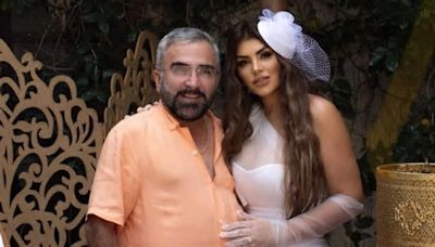 Así fue la boda de Vicente Fernández Jr. con la 'Kim Kardashian mexicana'