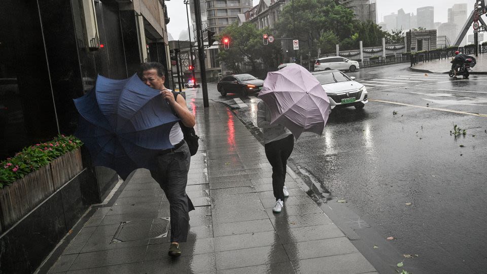 Shanghai slammed by Typhoon Bebinca, strongest storm to hit in seven decades