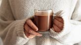 Chocolate quente cremoso: descubra o ingrediente secreto para a bebida perfeita