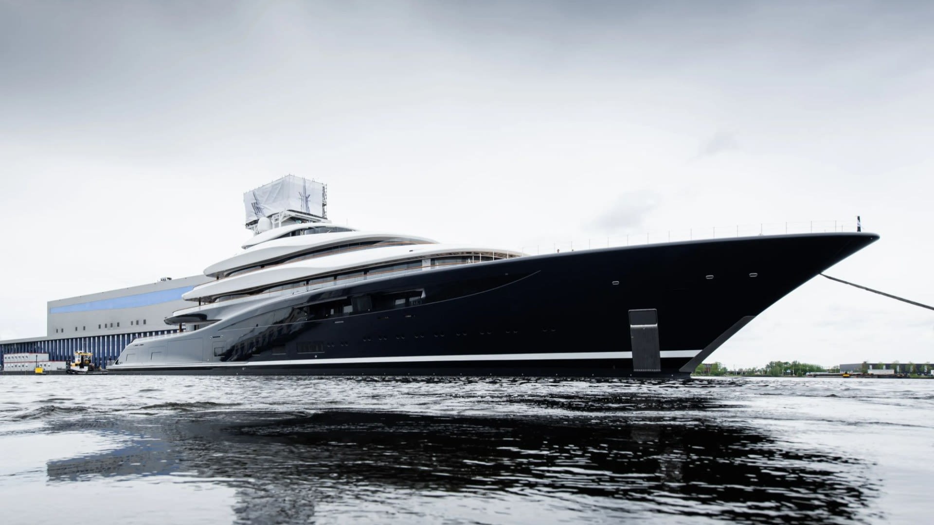 World’s 1st hydrogen-powered 400ft long superyacht goes for sale for £515m