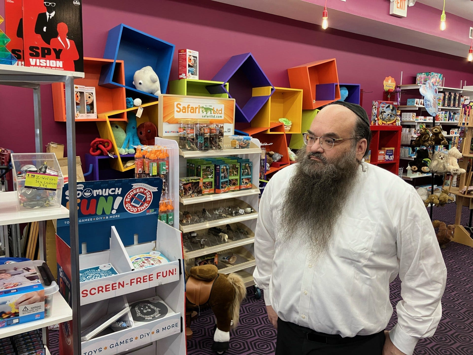 Lakewood 'go-to' toy store closing after two decades