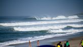 Três brasileiros estão nas semifinais do mundial de surfe em Saquarema