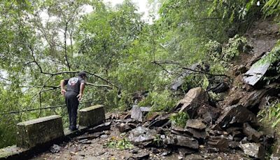 連日降雨烏來山區落石 桶後林道暫封閉（2） (圖)