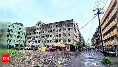 Eviction Notices Issued to 2,500 Families in 41 Illegal Buildings in Mumbai | Mumbai News - Times of India