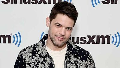 Jeremy Jordan (‘The Great Gatsby’) on the ‘romanticism’ and ‘mania’ of the classic literary figure [Exclusive Video Interview]