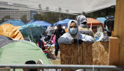 Proiettili di gomma sui manifestanti pro-Gaza all'università dell'Arizona