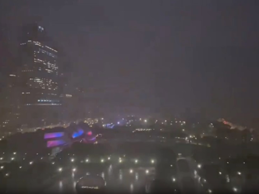 Eerie tornado sirens ring through downtown Chicago as storms rip through Midwest